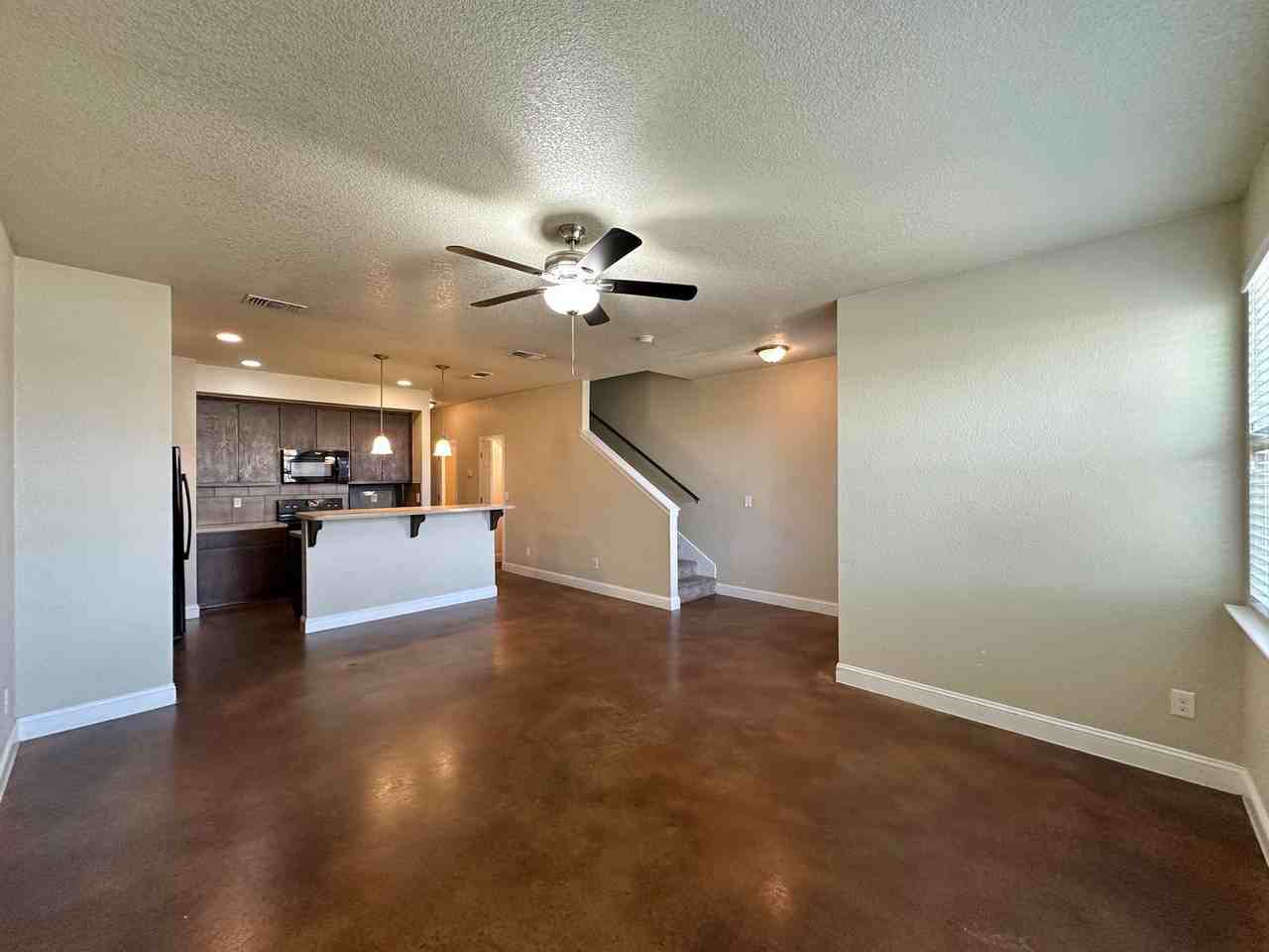 2328 Verna Lee Blvd - Photo 2 of 29