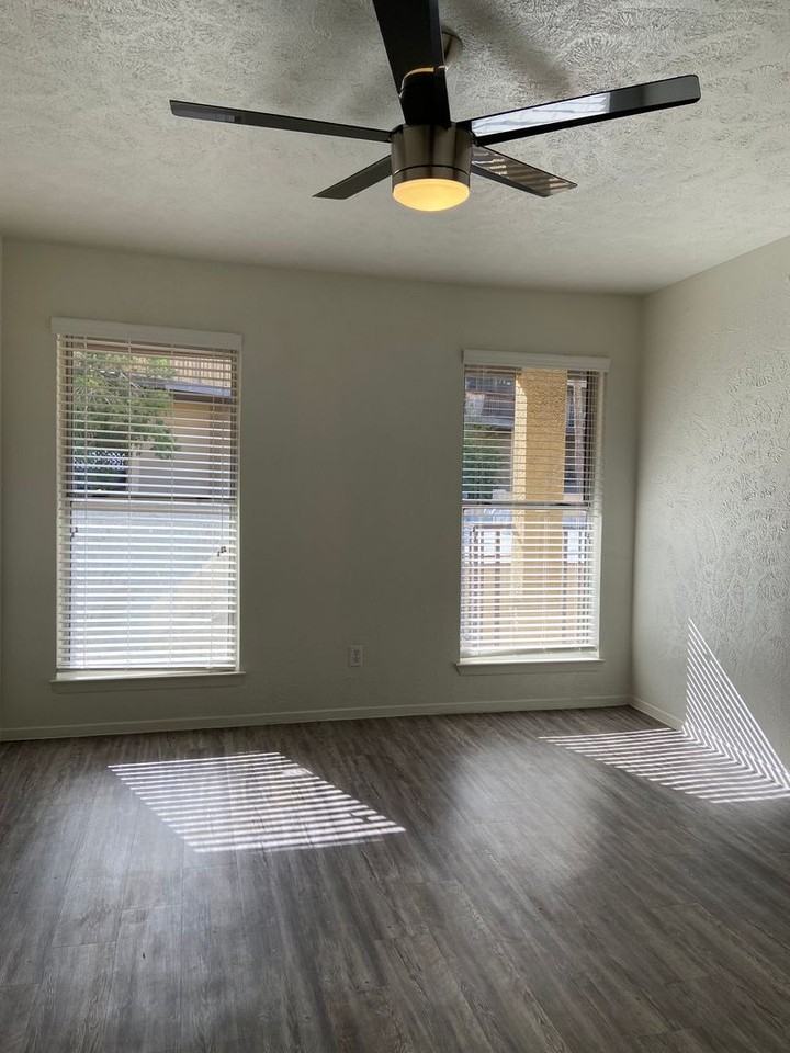 Monaco Apartments - Photo 5 of 26