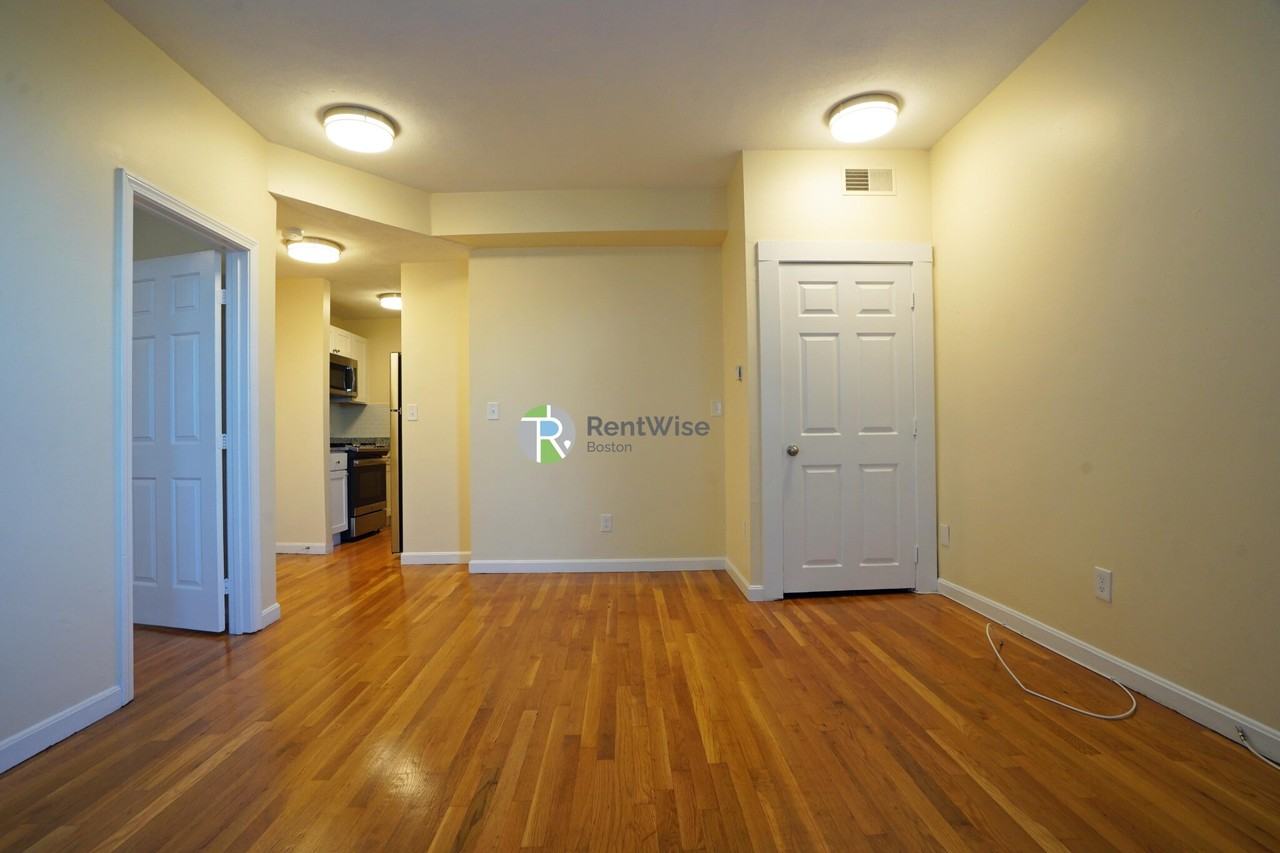 11 Lorraine Ter #3 - Photo 2 of 26