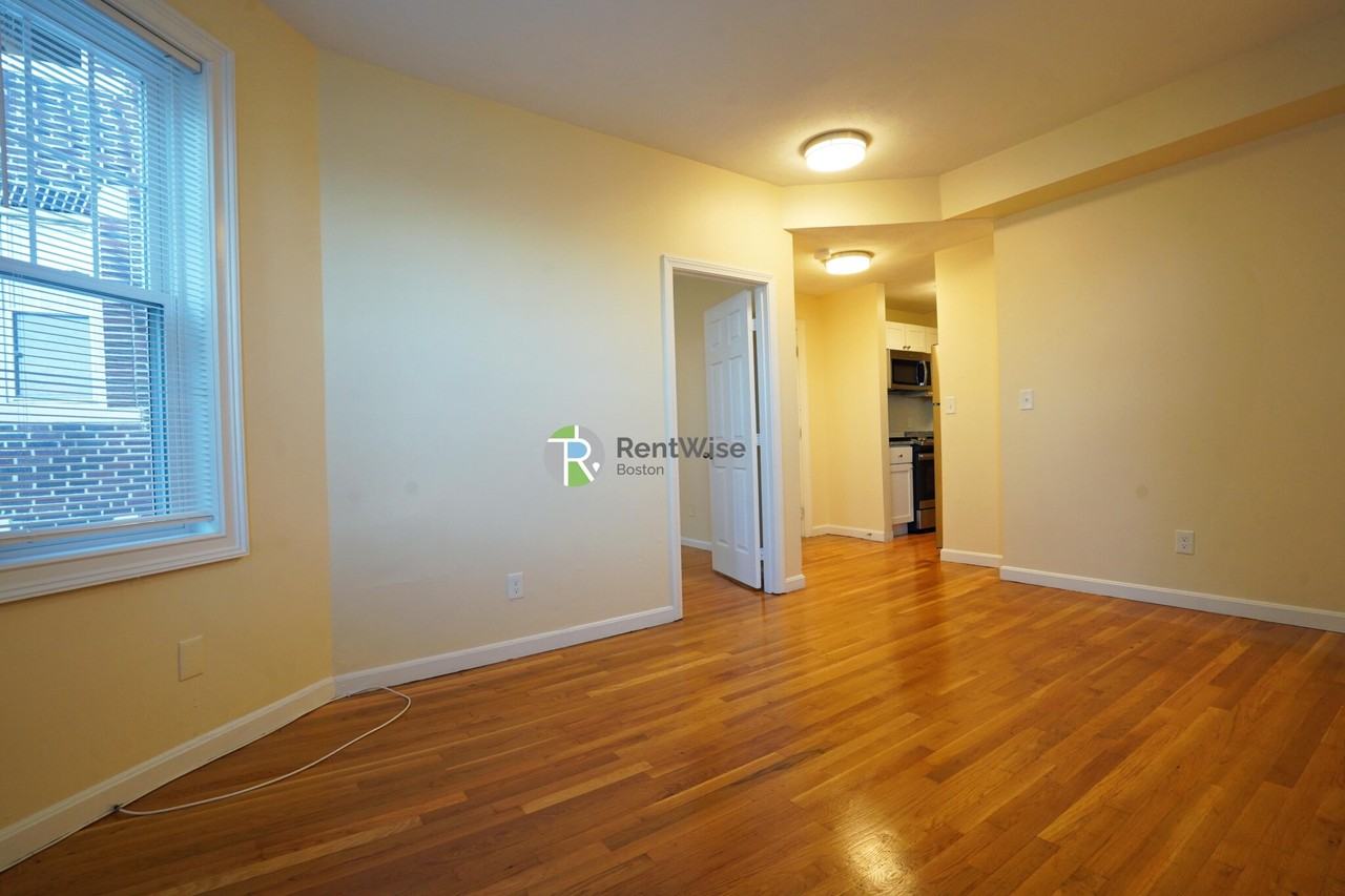 11 Lorraine Ter #3 - Photo 3 of 26