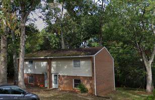 featured image of 1122 Rolling Hill Dr