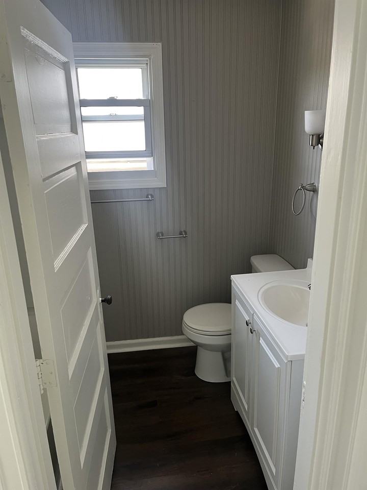 433 Harrison Avenue - Photo 7 of 12