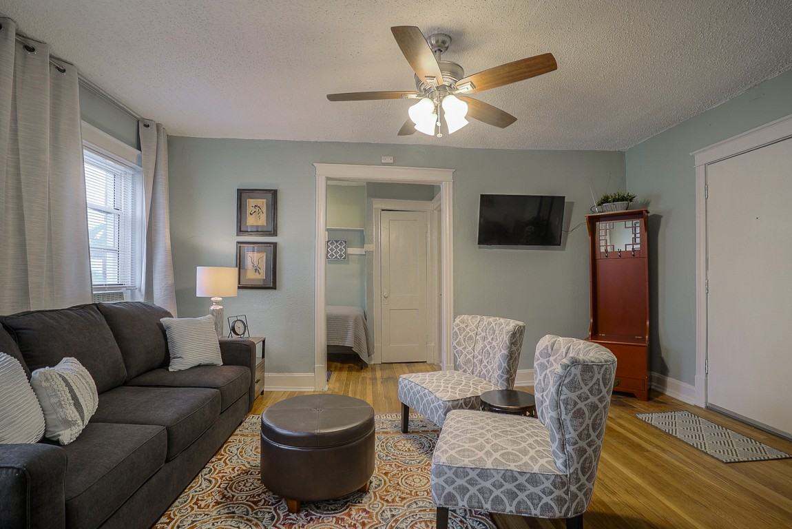3721 Broadway - Photo 4 of 19