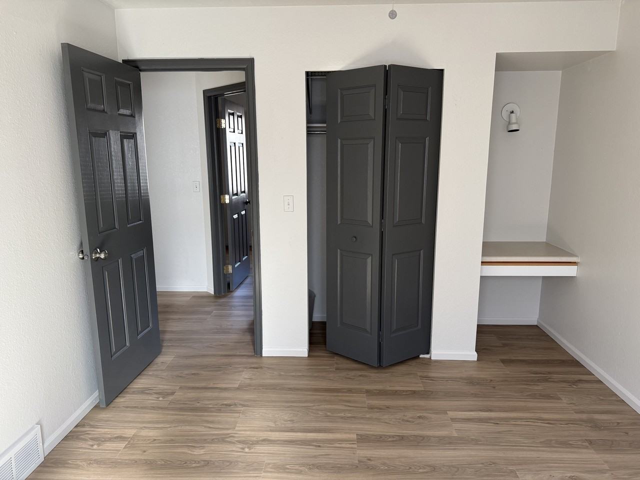 Pearl Suites 2004 - Photo 6 of 9