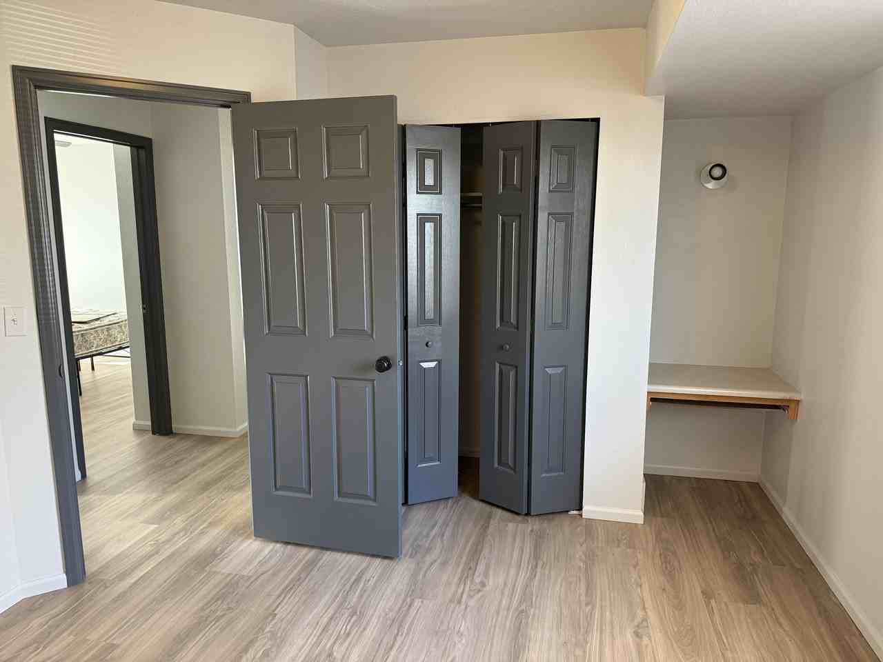 Pearl Suites 2004 - Photo 7 of 9