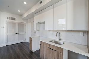 featured image of 5053 Ludlow St