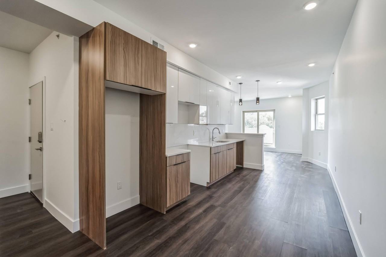 5053 Ludlow Street - Photo 2 of 13