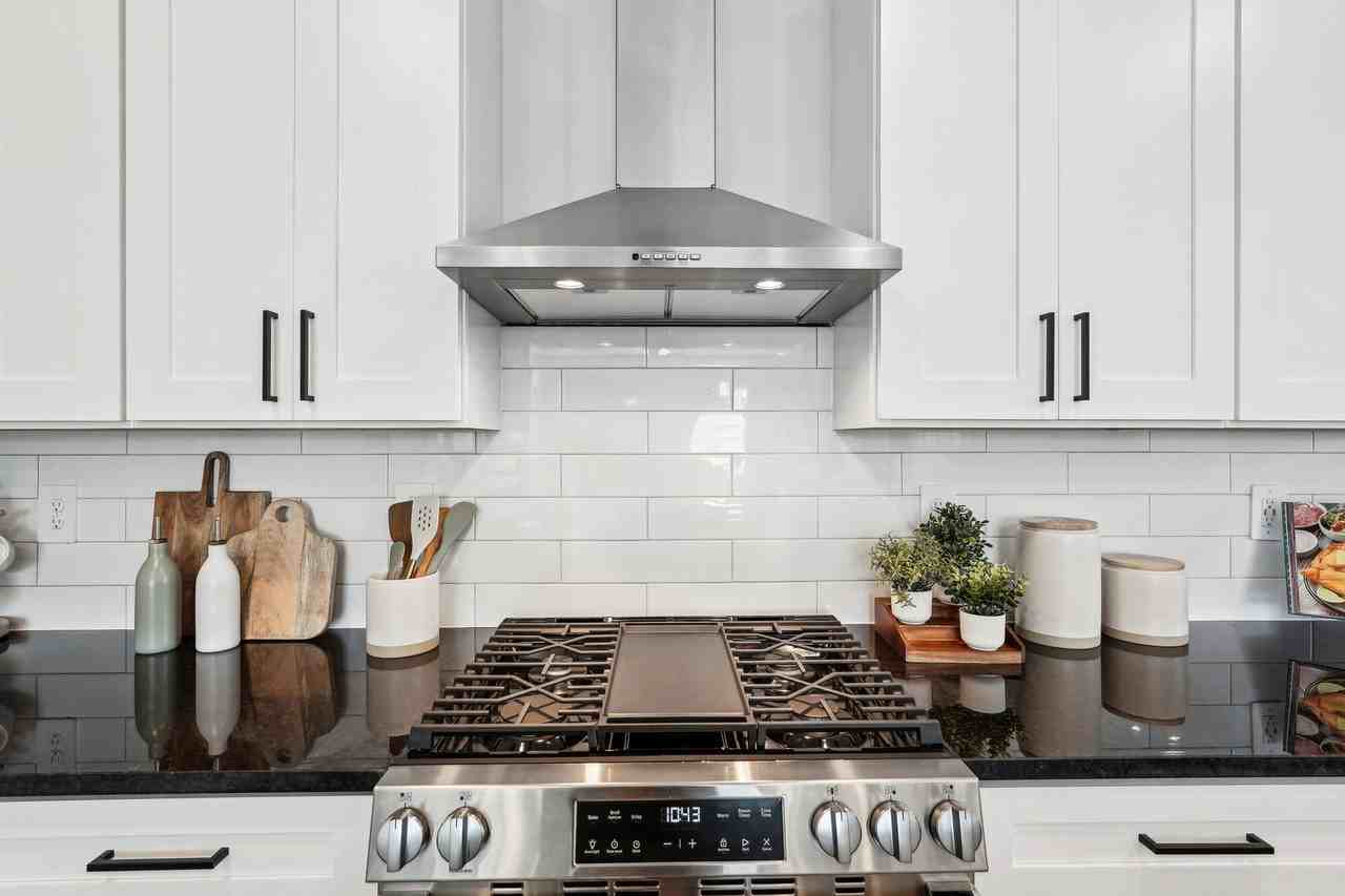 BB Living Seven Shores - Photo 2 of 50