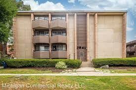 829 Tappan St - Photo 4 of 7