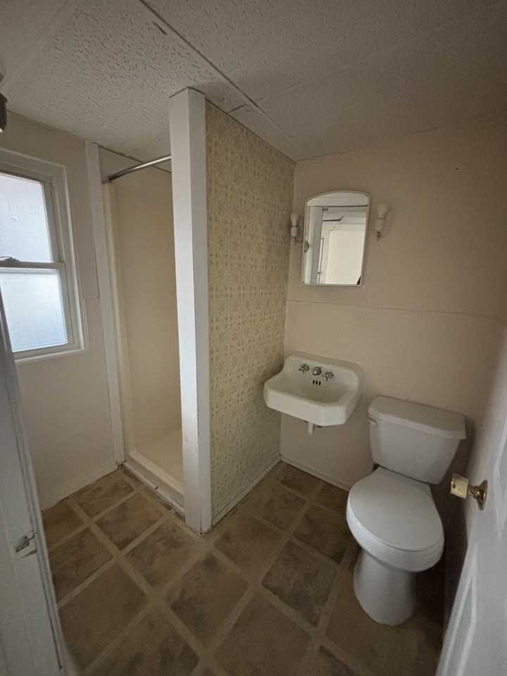 79 Maple Street - Photo 3 of 12