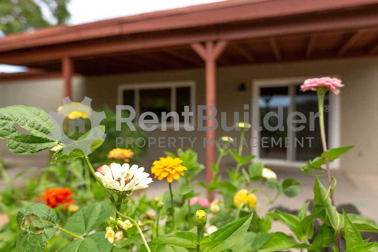 10720 Kielich Ave Ne - Photo 2 of 23