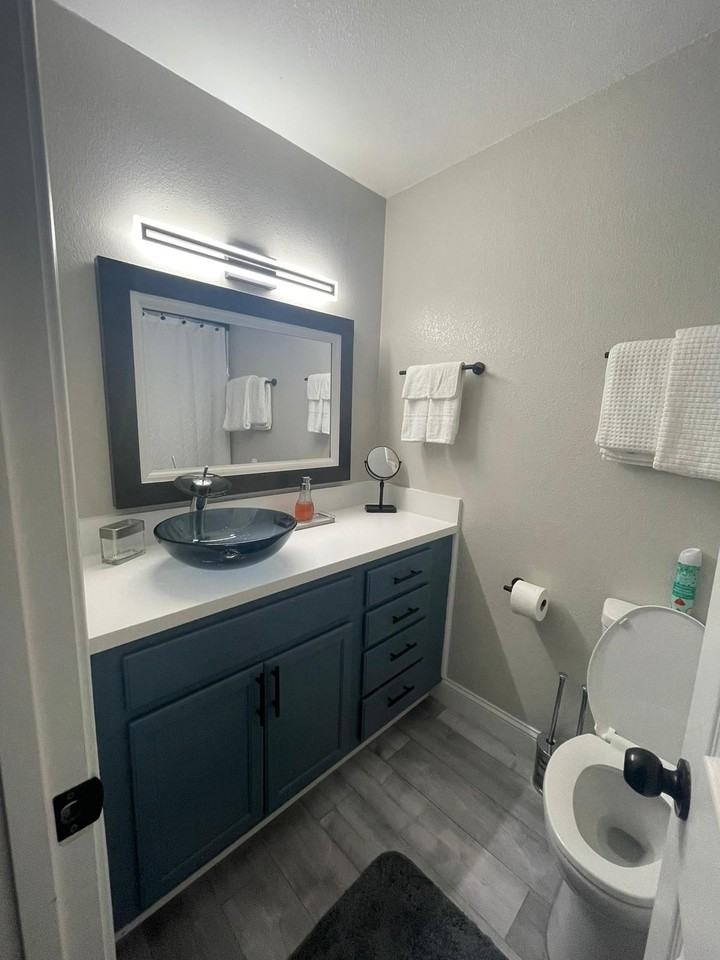 Poplar Places - Photo 4 of 44