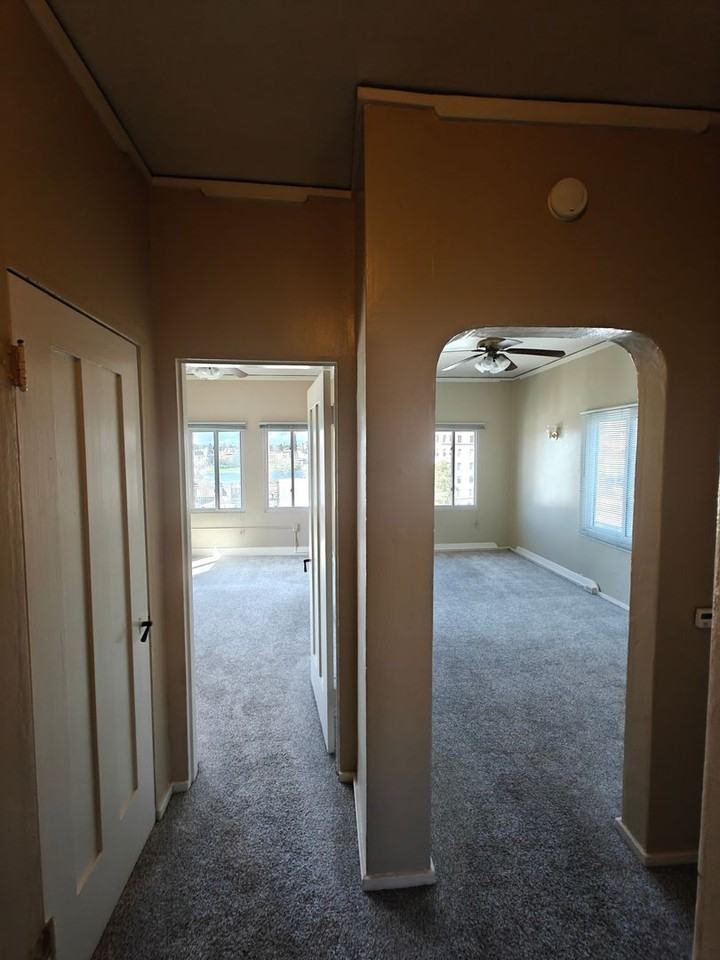 462 Stow Ave - Photo 3 of 10