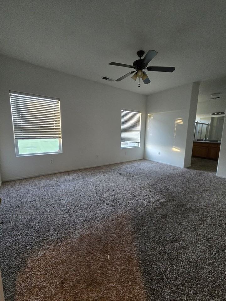 2068 W Merritt St - Photo 6 of 8