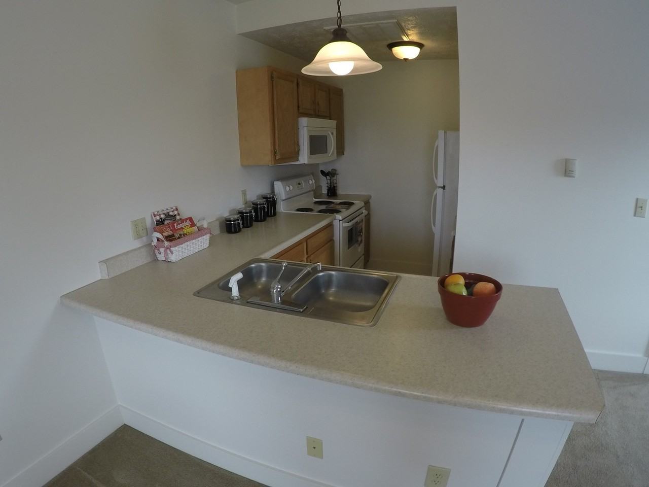 220 S 6th St (Maison de Ville) - Photo 2 of 16