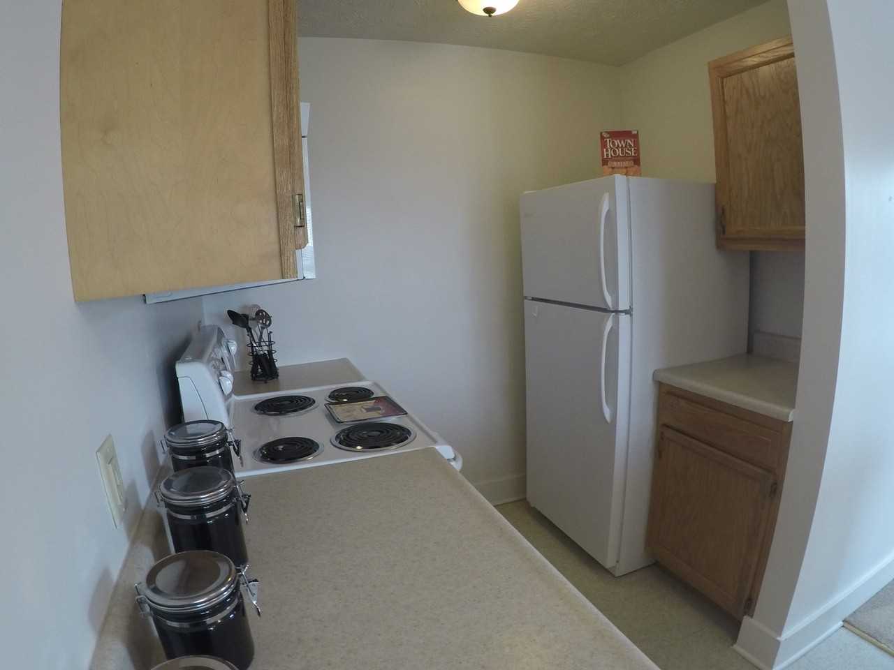 220 S 6th St (Maison de Ville) - Photo 3 of 16