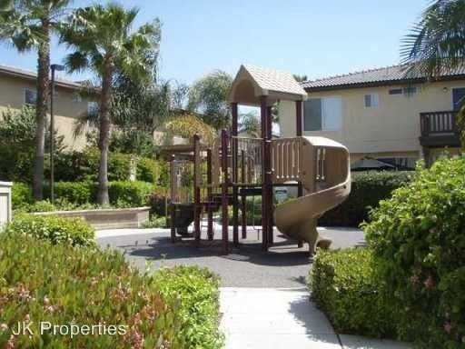 1731 Via Capri St - Photo 3 of 12