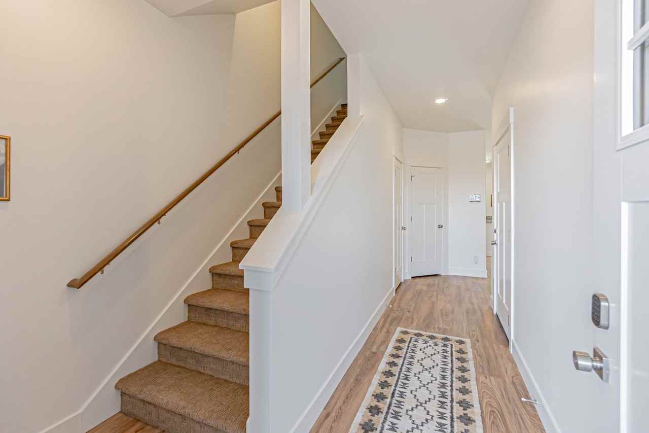 540 Sugar Beet Dr - Photo 2 of 41