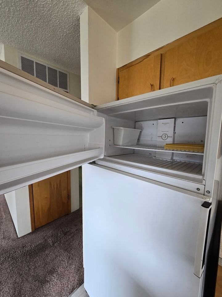 625 2nd St - Photo 3 of 16