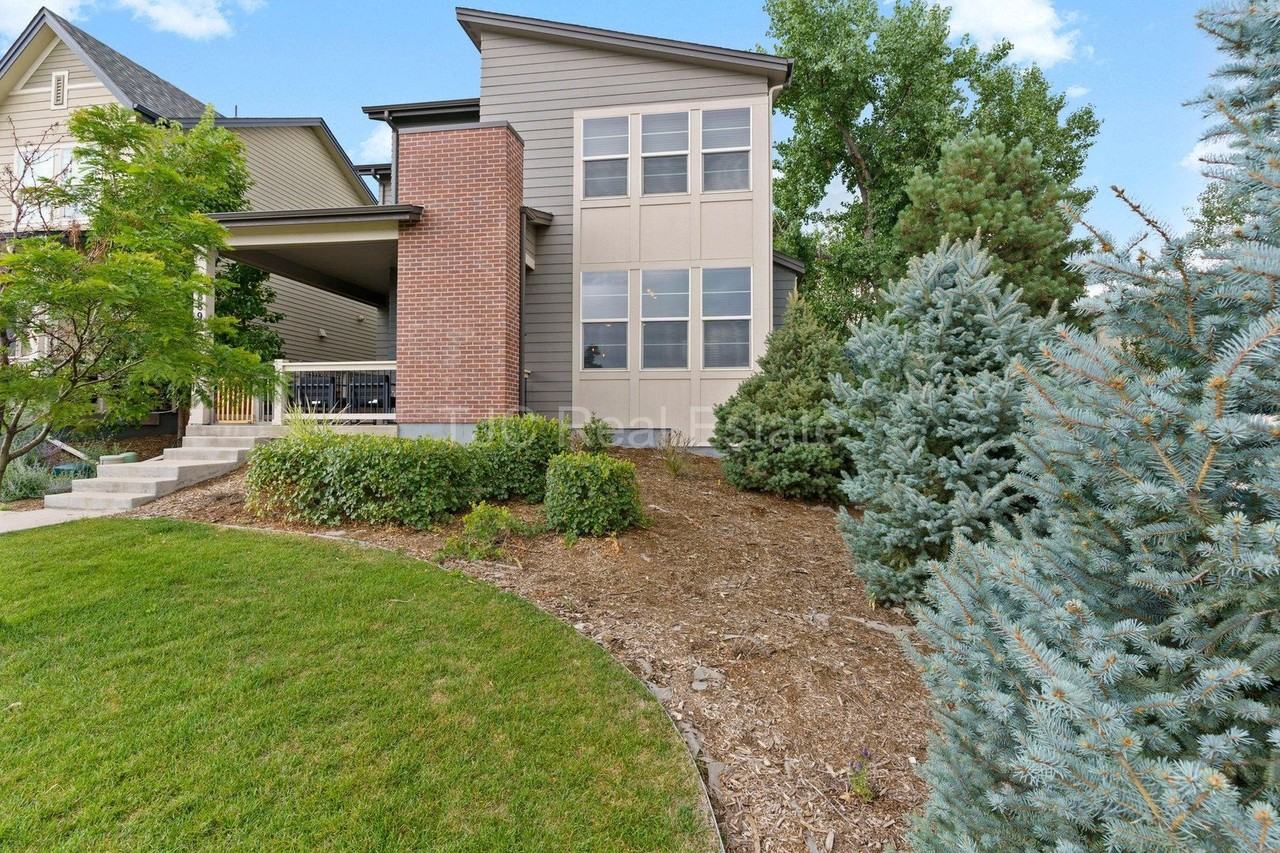 8890 Yates Dr - Photo 4 of 28