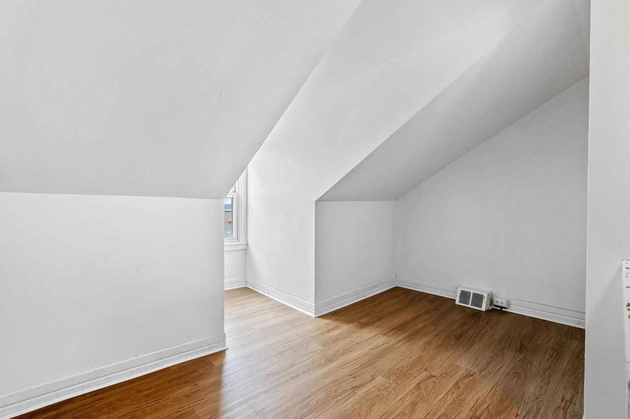 407 Orwell Way - Photo 7 of 24