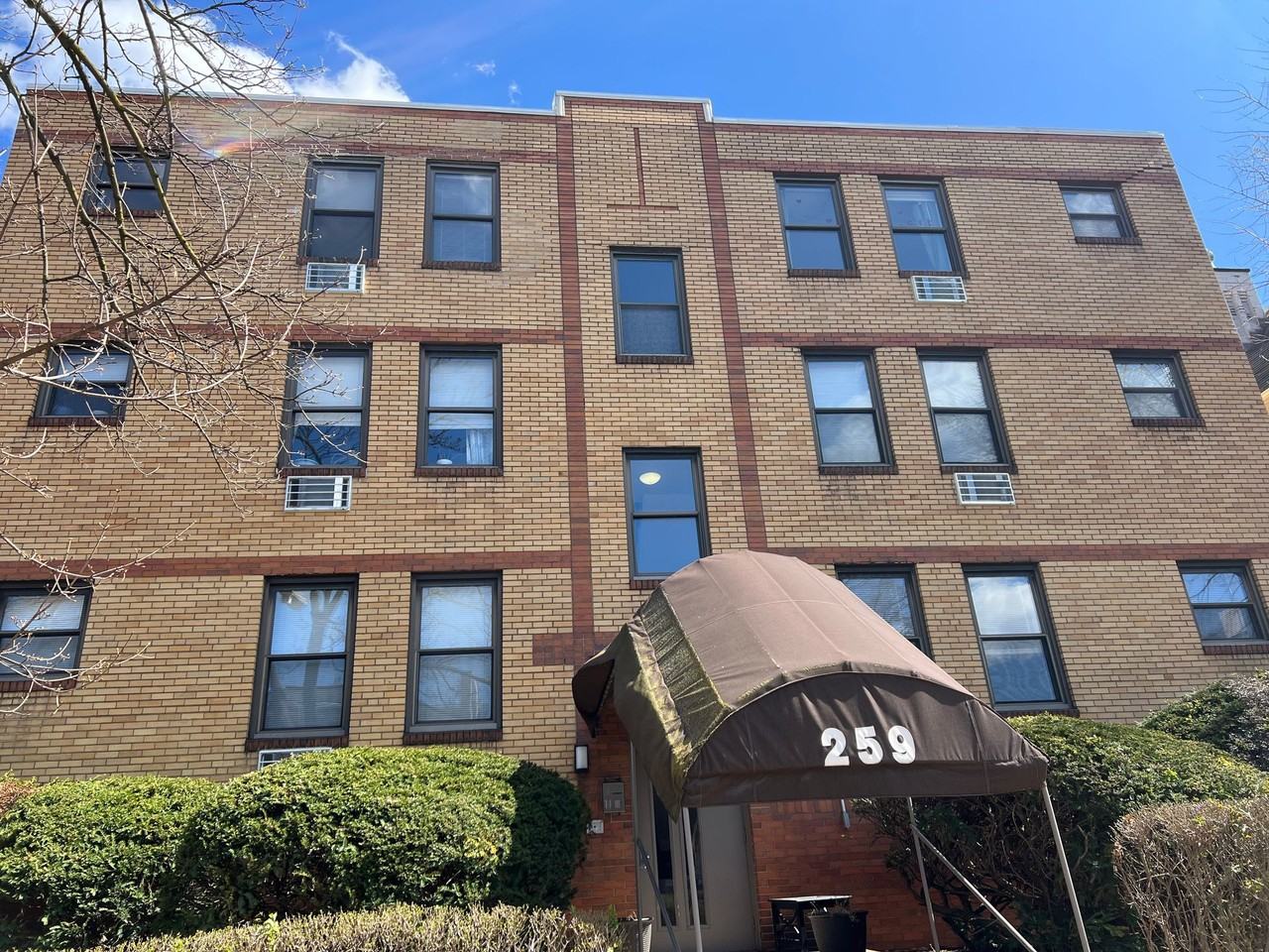 259 Shady Avenue - Photo 2 of 4