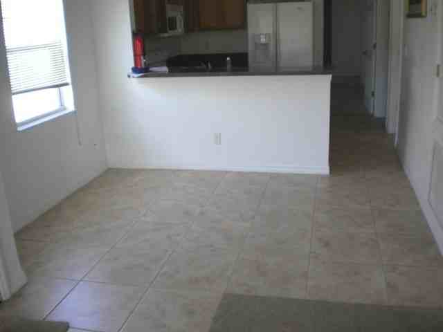 1080 Park Central Cir - Photo 3 of 6