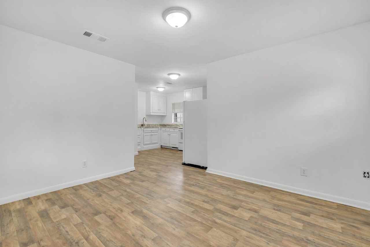 3021 S Meridian St - Photo 3 of 18