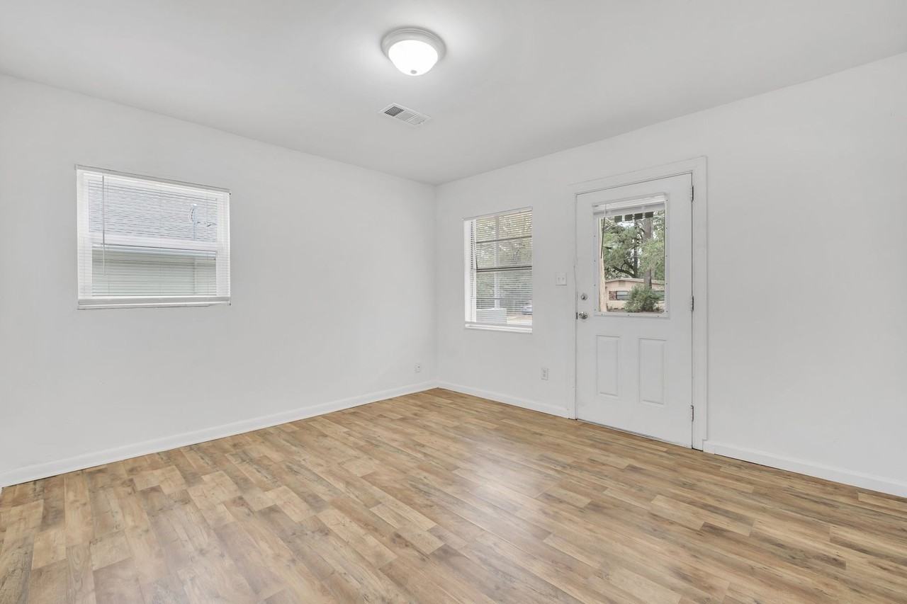 3021 S Meridian St - Photo 5 of 18