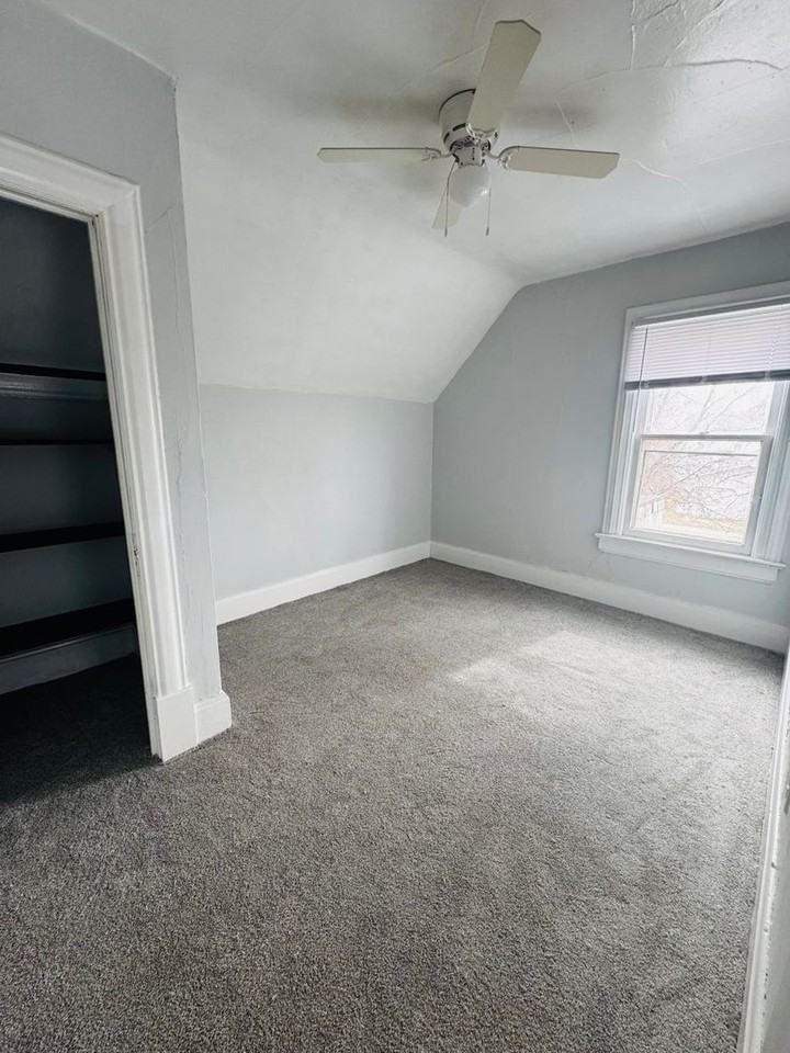 317 8th Ave Sw - Photo 6 of 21