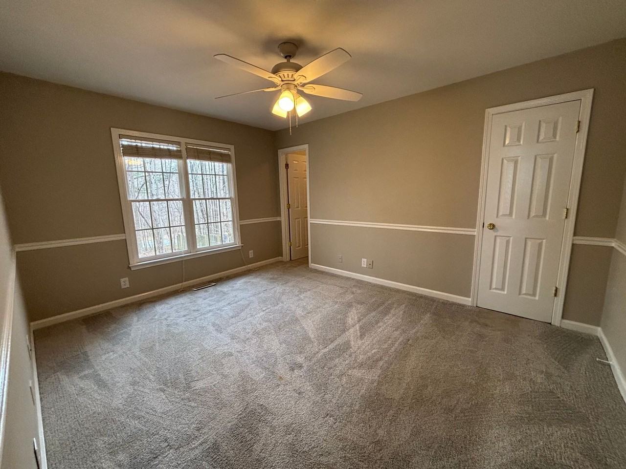 924 Amersham Ln - Photo 7 of 14