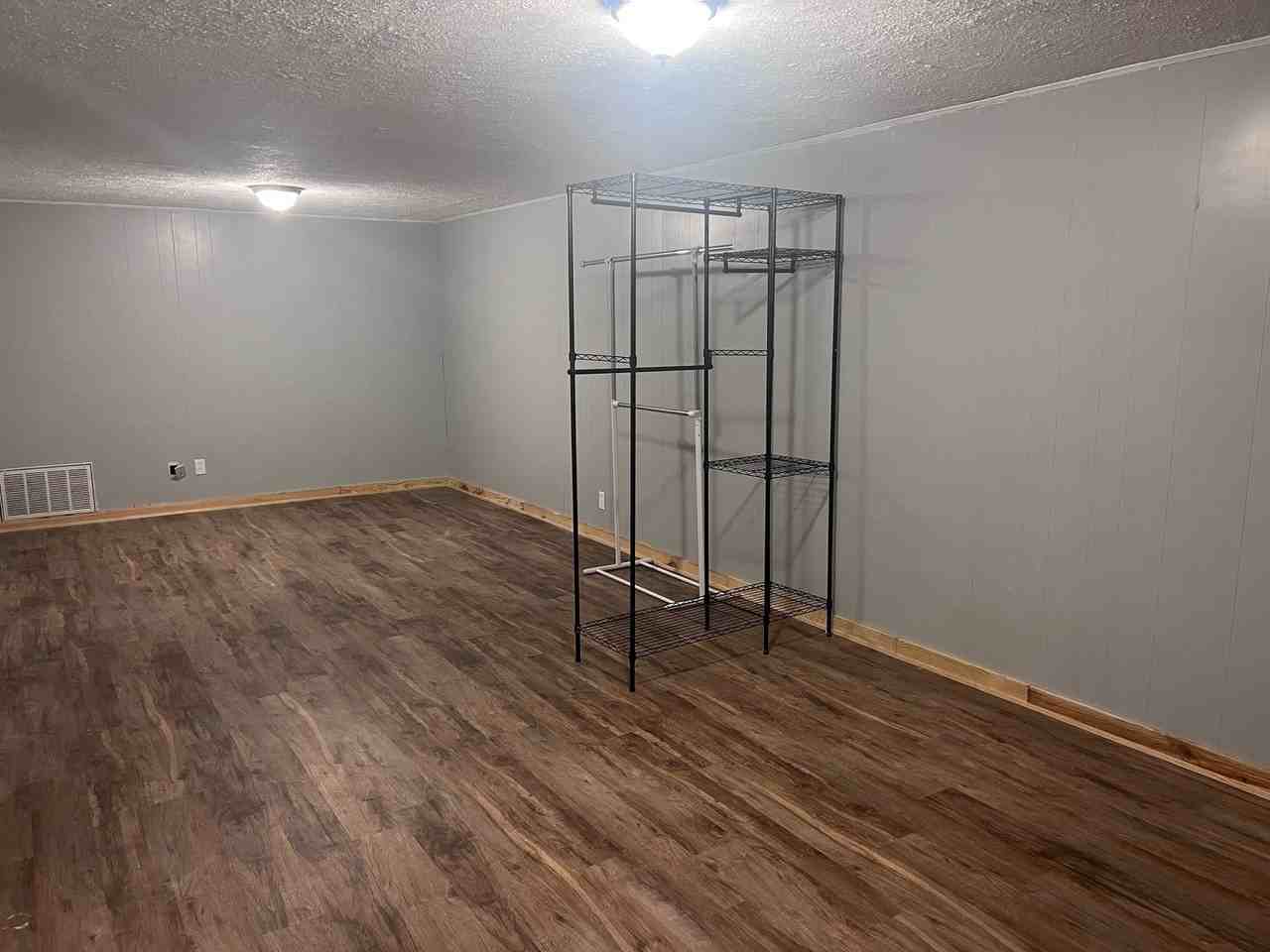 328 Nelson Ave - Photo 2 of 13