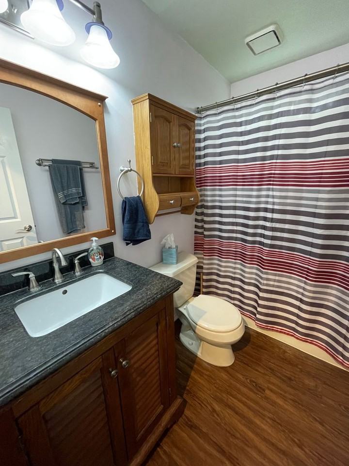 381 Se Fisher Ct - Photo 5 of 19