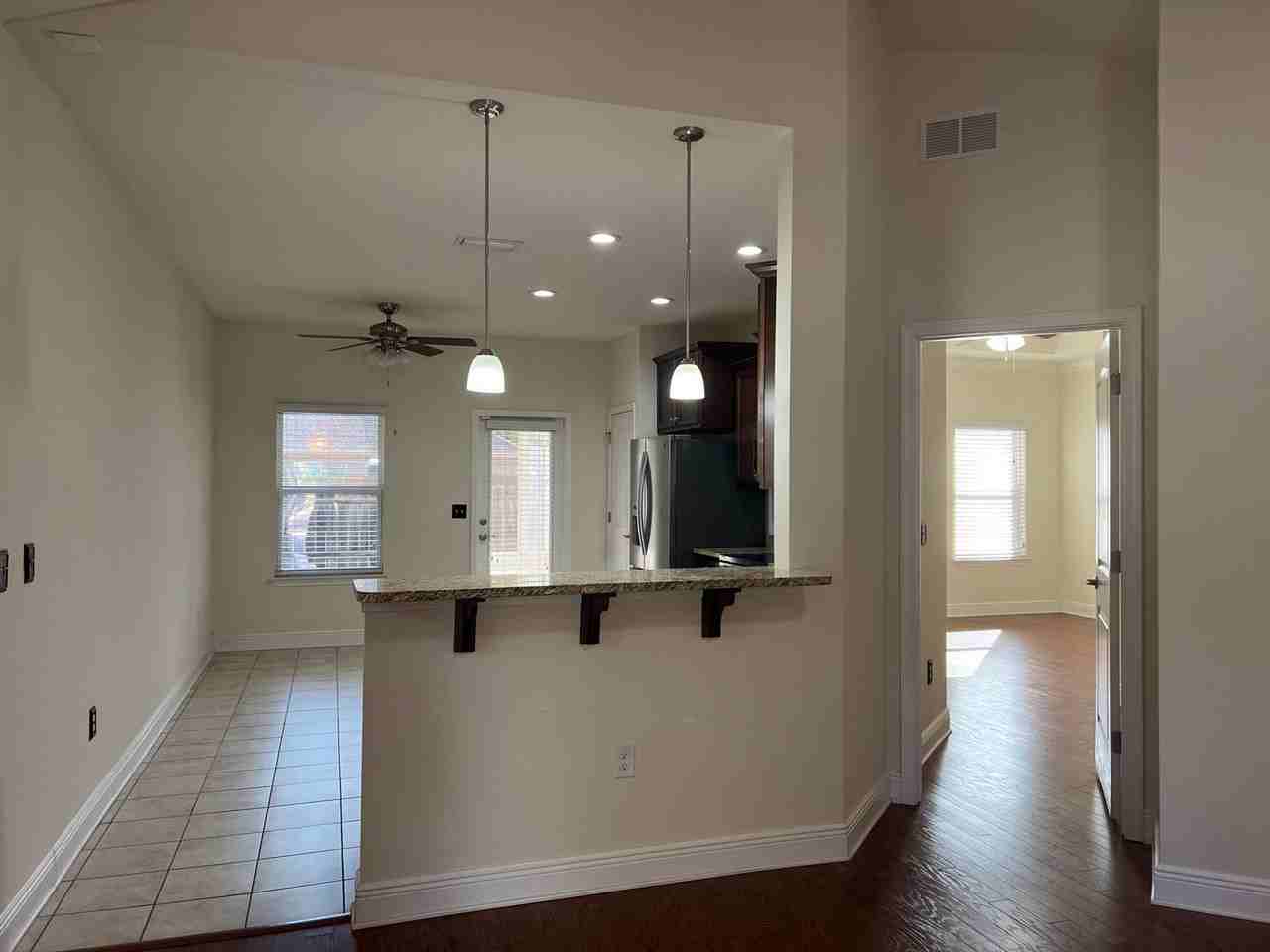 292 Marsh Lndg S - Photo 5 of 13