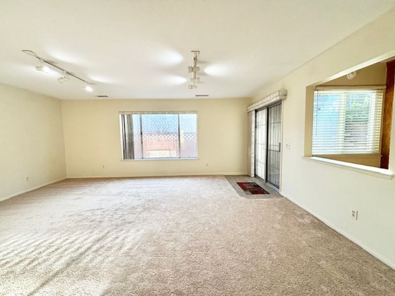 2556 Neptune Pl - Photo 5 of 21