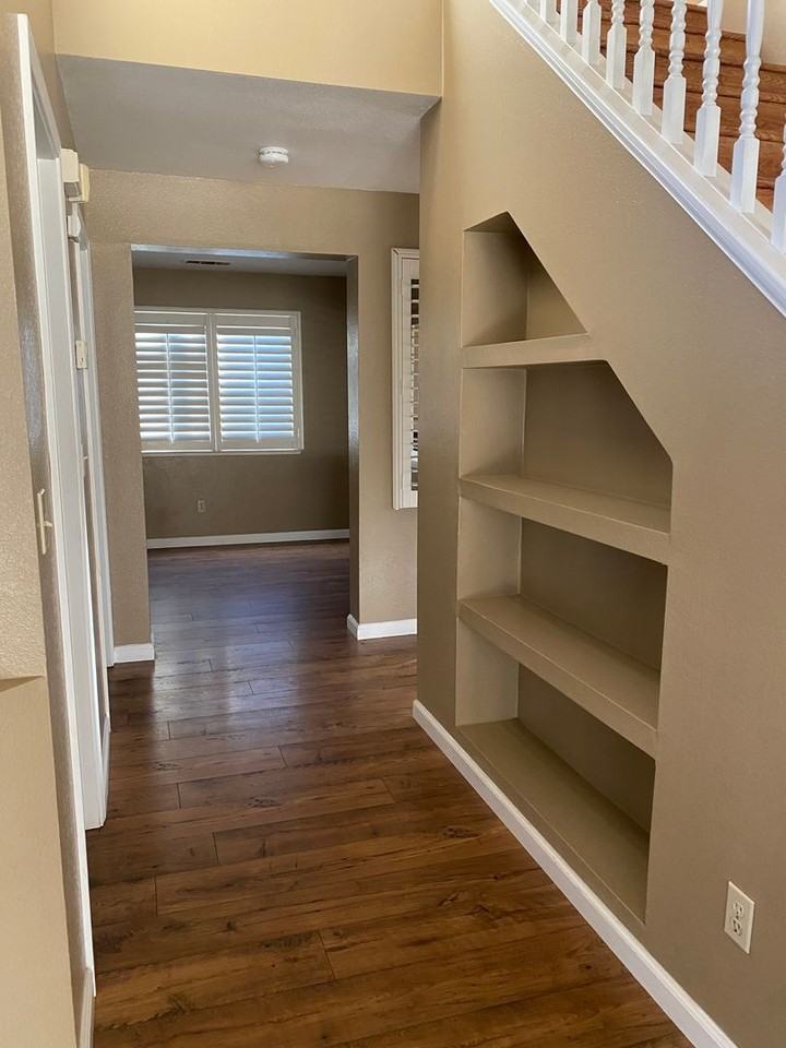 4200 Wild Ivy Ln - Photo 5 of 30