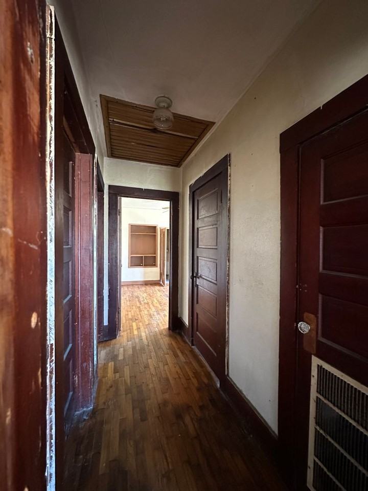 522 S 6th St - Photo 4 of 13