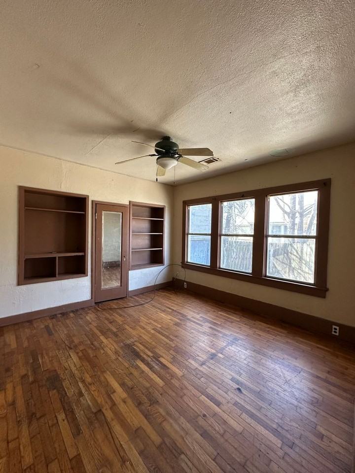 522 S 6th St - Photo 5 of 13
