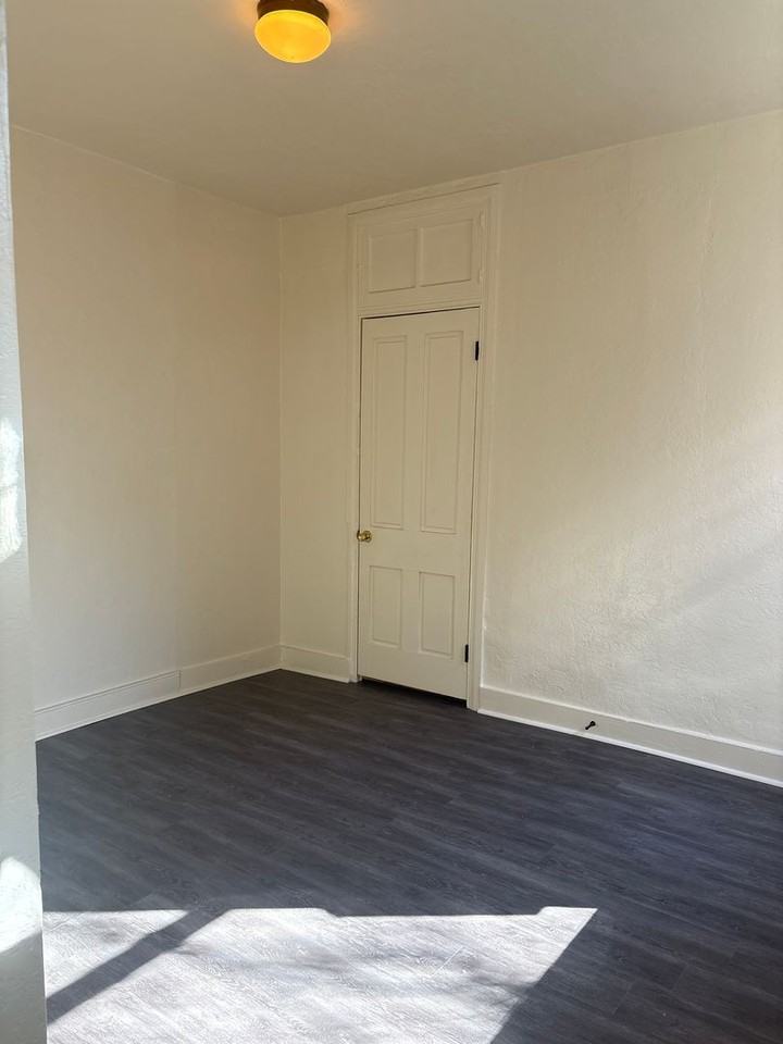 125 N Duke St #1 - Photo 5 of 8