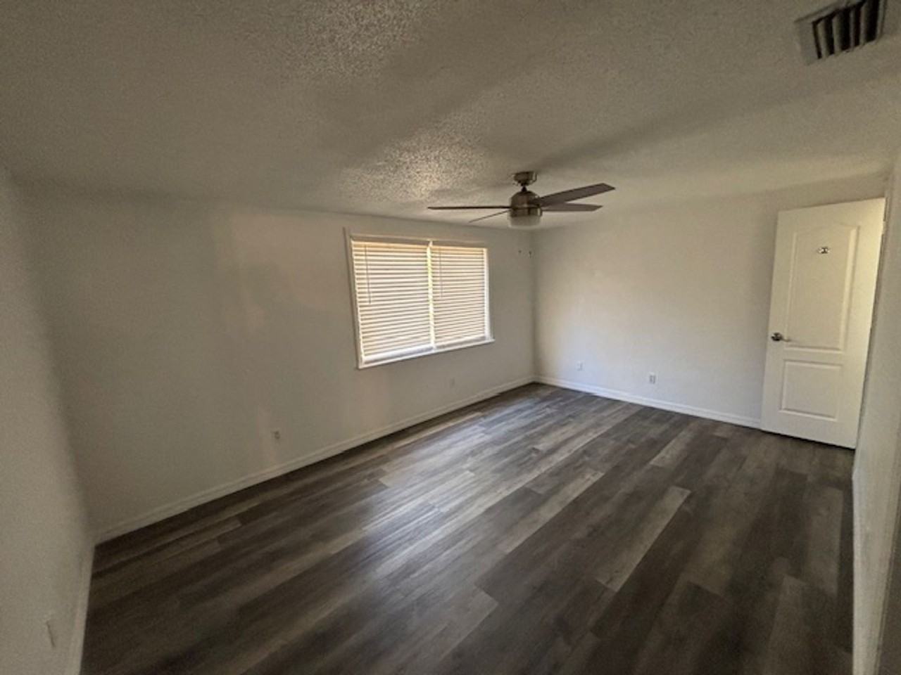 13821 Peace Blvd - Photo 3 of 16