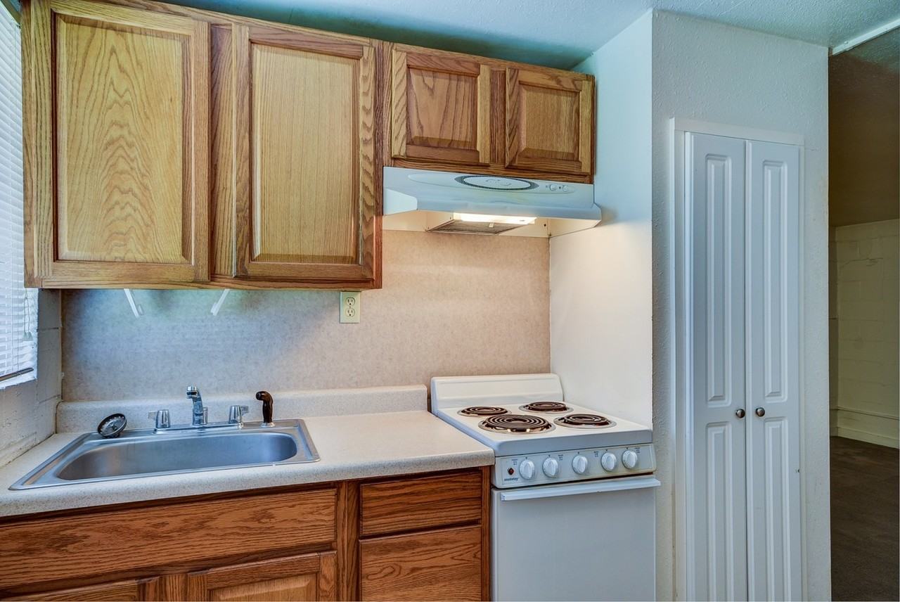 Seabreeze (3125 N Oak Harbor Rd) - Photo 4 of 16