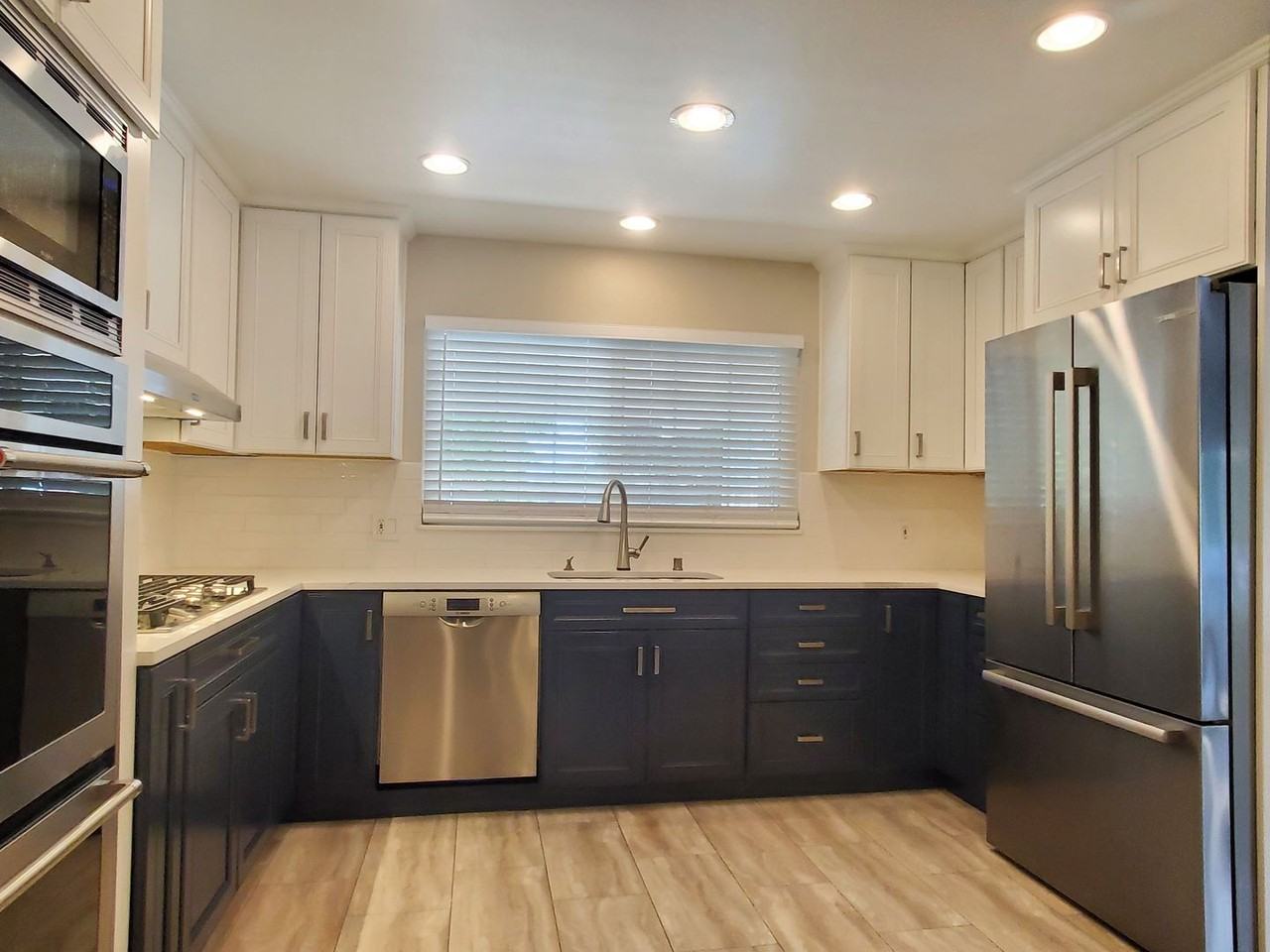 1717 Andover Ln - Photo 2 of 12