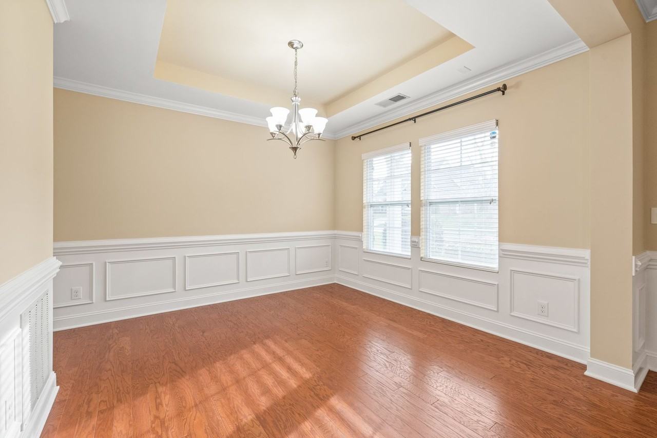 5123 Poplar Knoll Dr - Photo 4 of 36