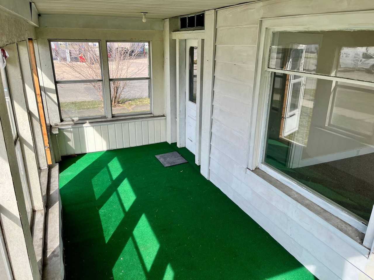 202 E Leigh St - Photo 3 of 16