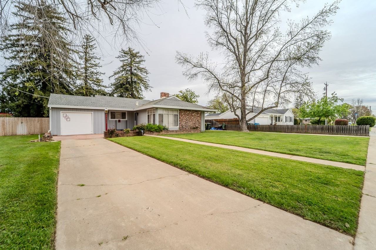 2415 Covillaud St - Photo 3 of 27