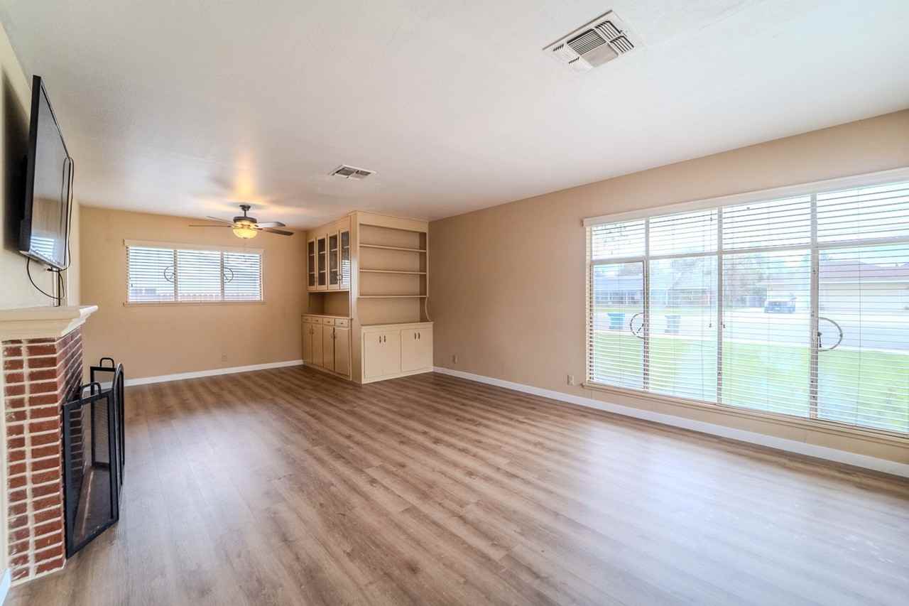 2415 Covillaud St - Photo 6 of 27