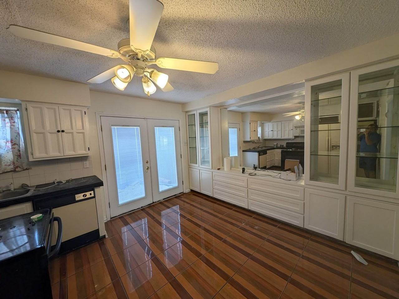 3420 Hidalgo Dr - Photo 3 of 12