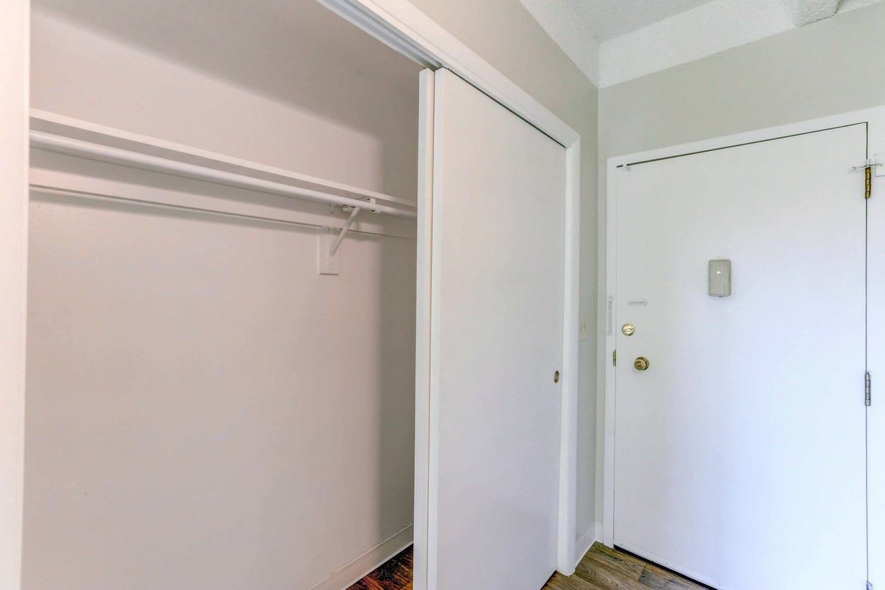 Paramount Gardens Apartments - Photo 3 of 48