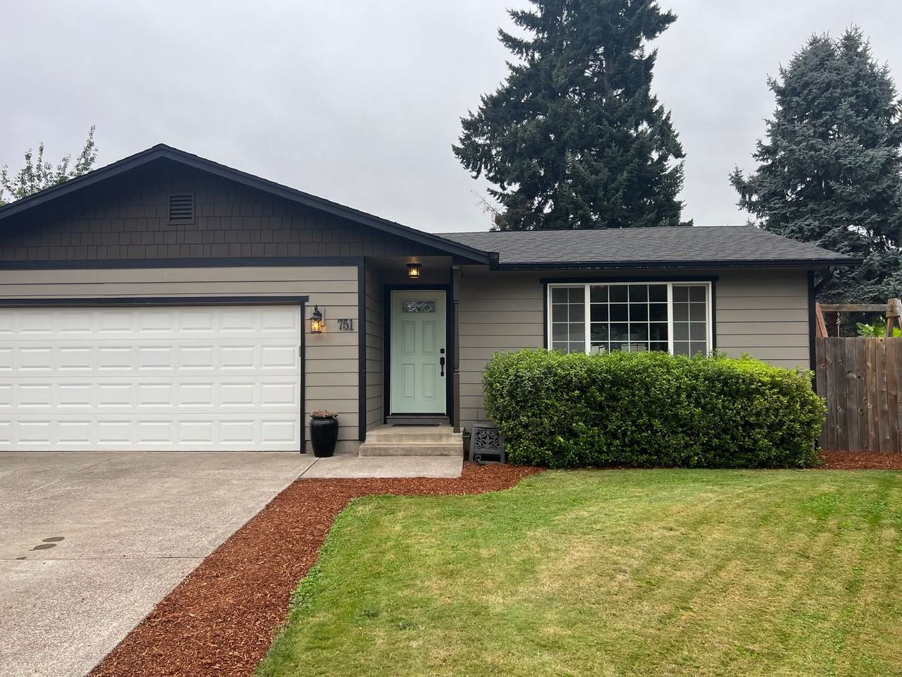 751 Laksonen Loop - Photo 2 of 38