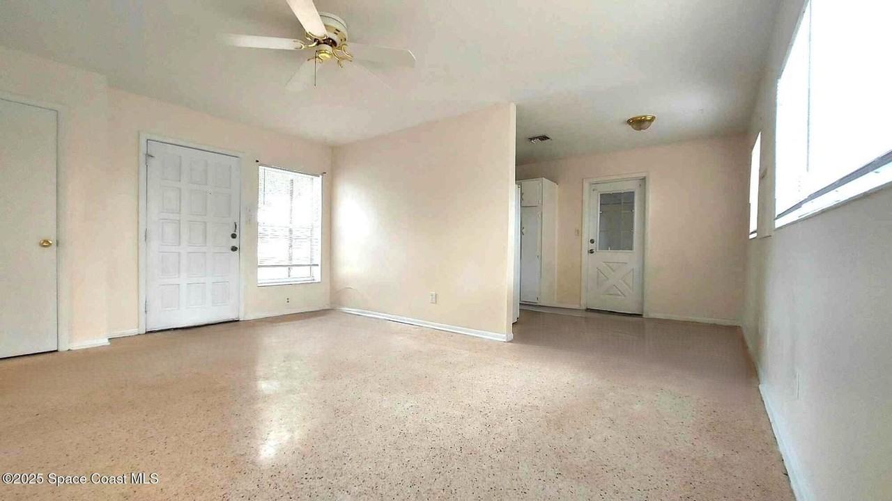 1706 Pineda St - Photo 2 of 22